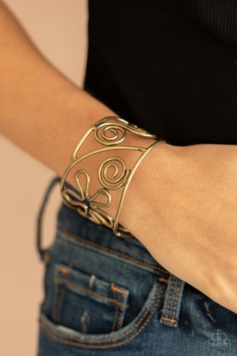 Groovy Sensations Bracelet - Brass - SassyChicGlitz